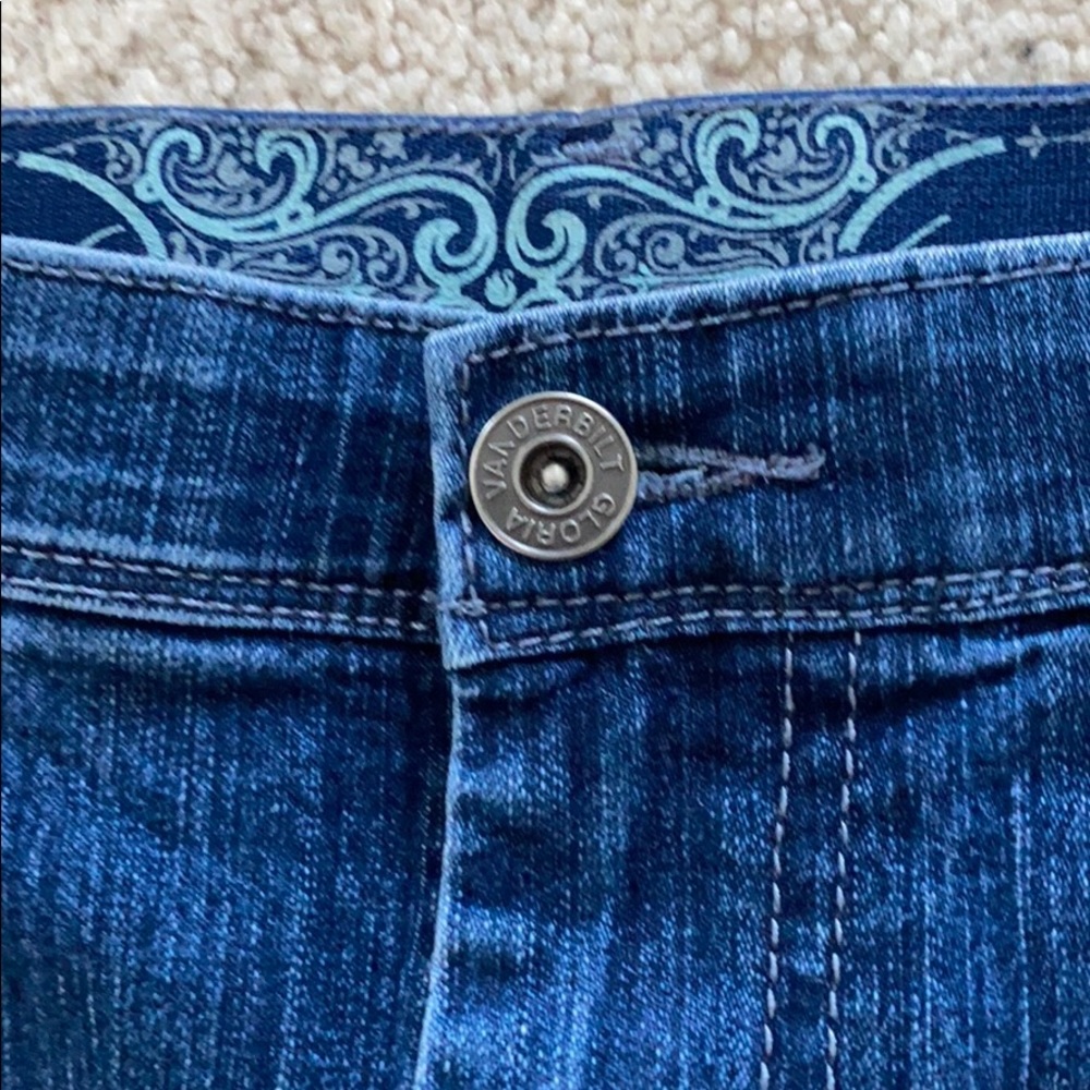 Gloria Vanderbilt Jean Shorts - Picture 2 of 6